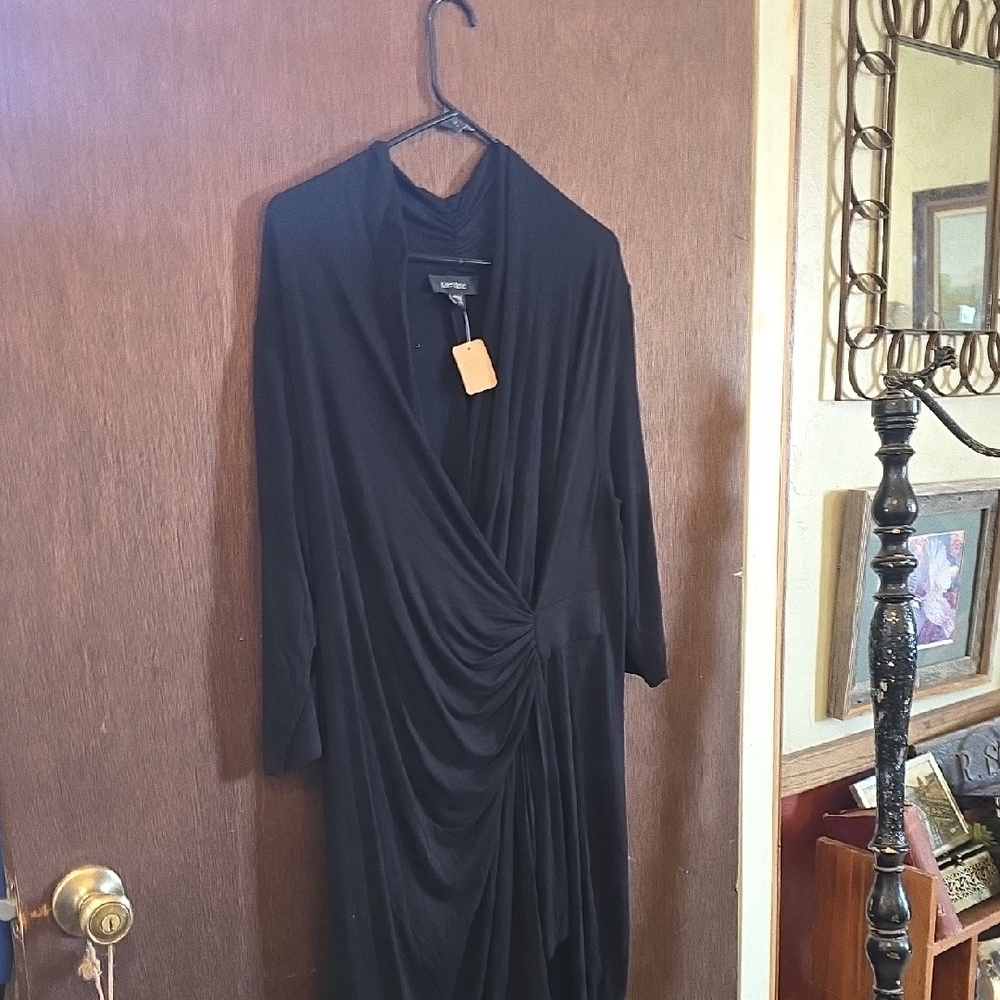 Karen Kane Elegant Black Long Sleeve Dress